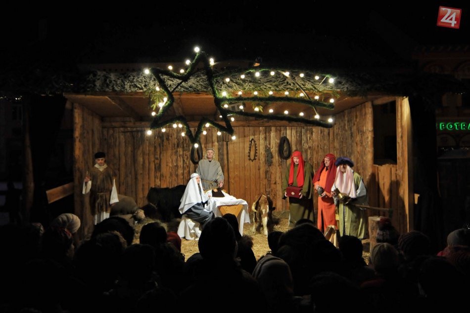 Ilustračný obrázok k článku Vianočná nálada v Mikuláši: V Palúdzke predviedli živý betlehem