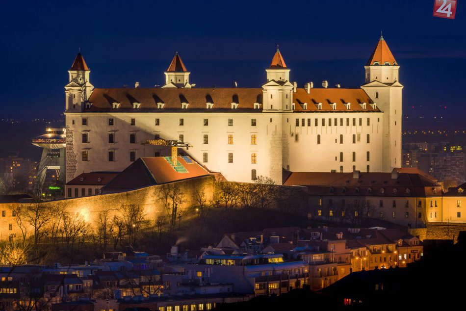 Ilustračný obrázok k článku Návštevníci Bratislavského hradu môžu po novom využívať podzemné parkovisko