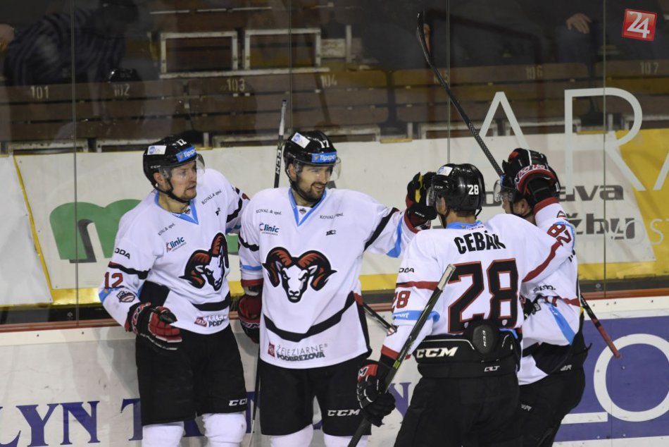 Ilustračný obrázok k článku FOTO: Barani v Trenčíne potvrdili rolu favorita. S rokom sa lúčia na čele tabuľky