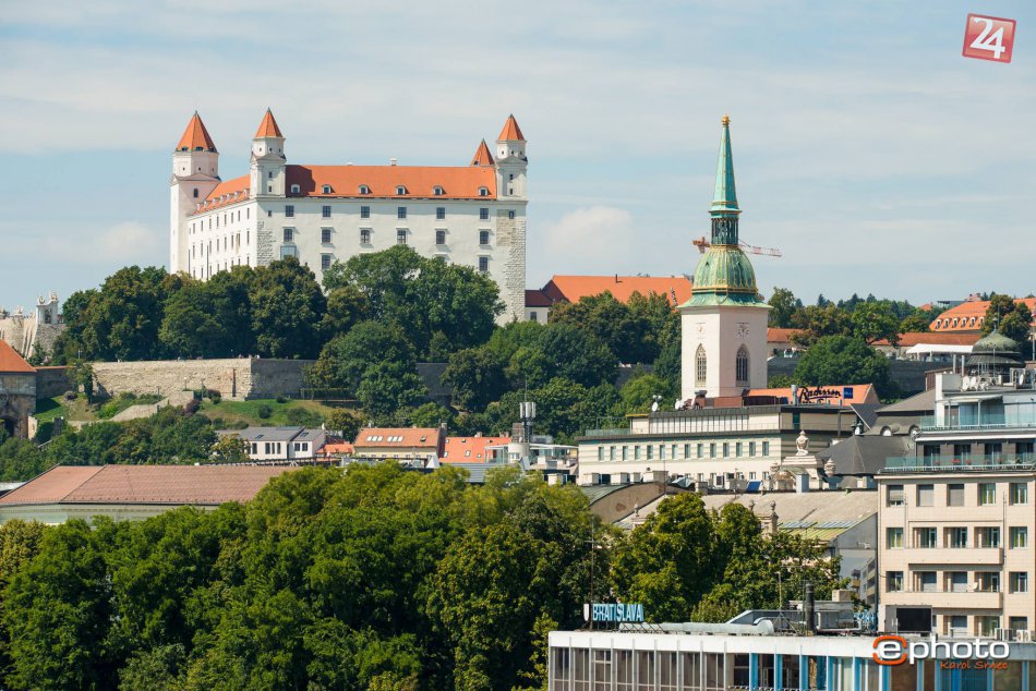 Ilustračný obrázok k článku Parlament a Bratislavský hrad otvoria svoje brány verejnosti