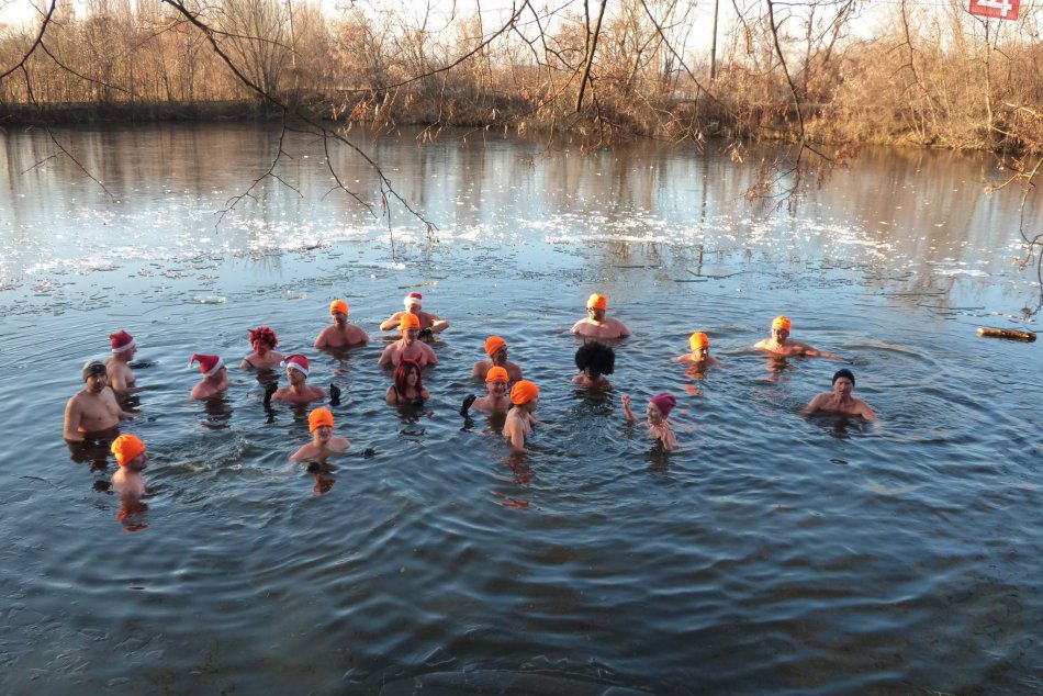 Ilustračný obrázok k článku Trnavskí Bíli Medvedi sa chystajú: V Kamenáči  sa parádne rozlúčia so starým rokom