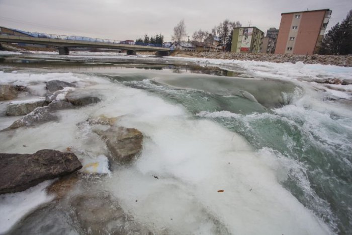 Ilustračný obrázok k článku Na severe Slovenska hrozia ľadové povodne