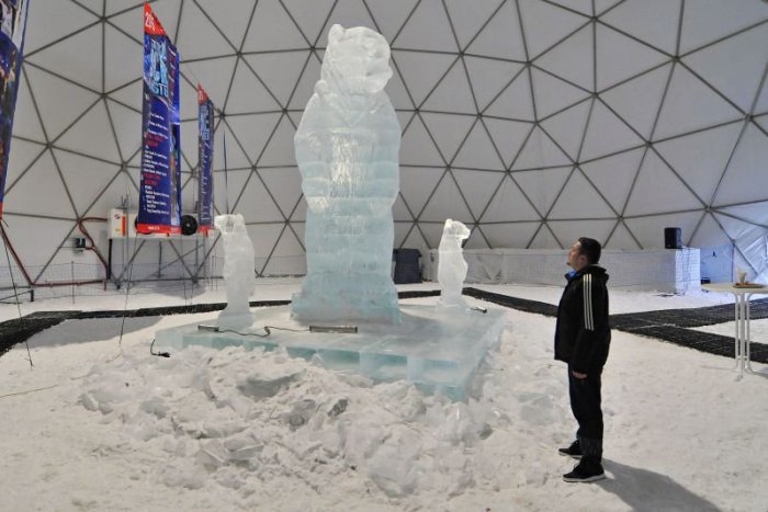 Ilustračný obrázok k článku FOTO: Na Hrebienku pribudla atrakcia v podobe päťmetrovej ľadovej medvedice