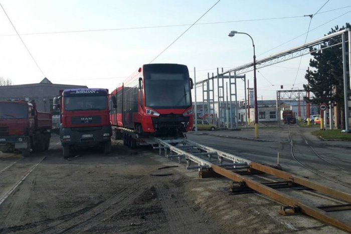 Ilustračný obrázok k článku Električkovú trať v Karlovej Vsi chcú začať modernizovať v apríli