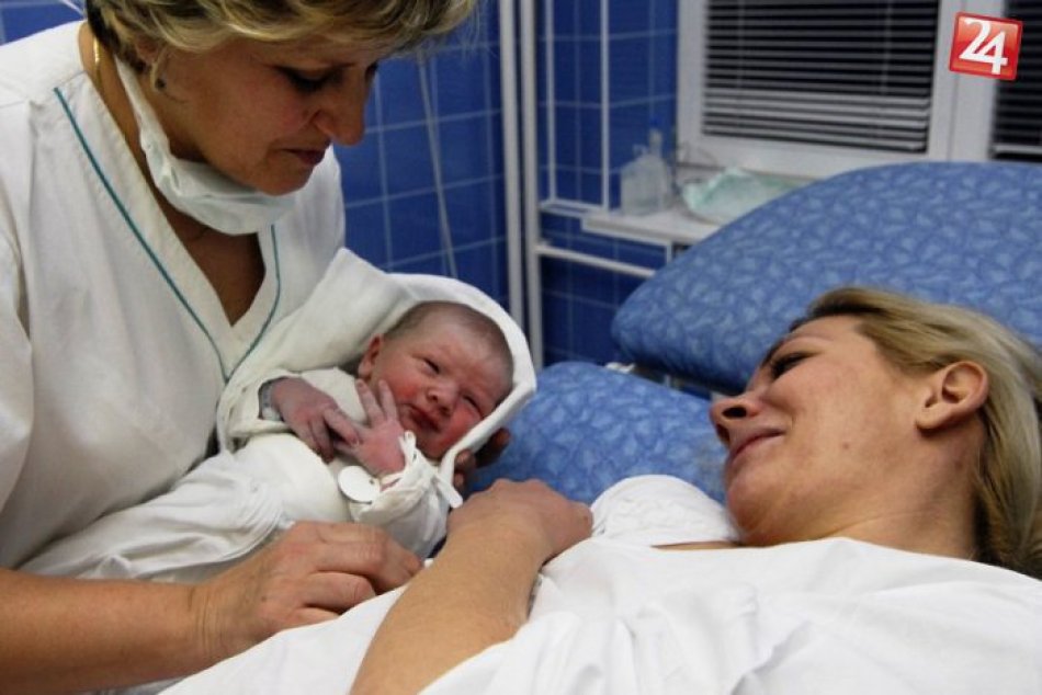 Ilustračný obrázok k článku Koronavírus: Pôrod v bystrickej nemocnici? Platia tieto obmedzenia a pokyny
