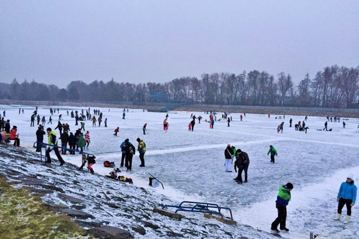 Ilustračný obrázok k článku Delňa láka Prešovčanov aj v zime: Ako to je s korčuľovaním sa na ľadovej ploche?