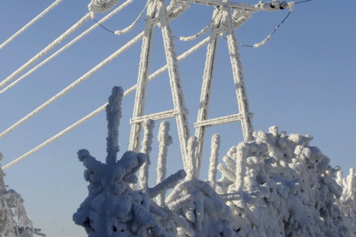 Ilustračný obrázok k článku Žilinské odstávky elektriny v januári: PREHĽAD komu a kedy nepôjde prúd