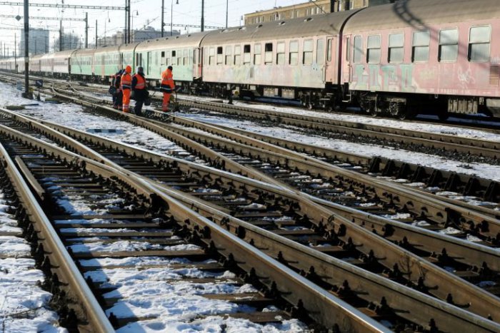 Ilustračný obrázok k článku Mrazivé počasie komplikuje železničnú dopravu, viaceré vlaky meškali