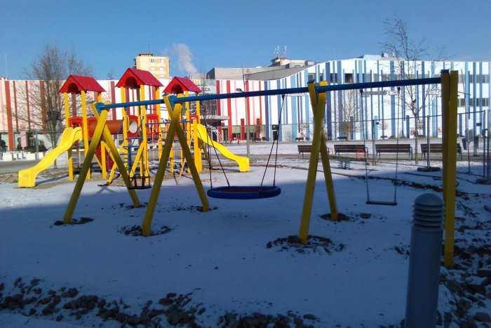 Ilustračný obrázok k článku FOTO: Detské ihriská v Lučenci ostali rozobraté. Vieme, kedy ich dokončia!