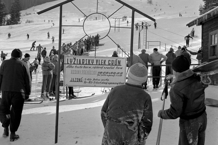 Ilustračný obrázok k článku Dobové FOTO z Vrátnej: Ako vyzerala lyžovačka pred 57 rokmi?