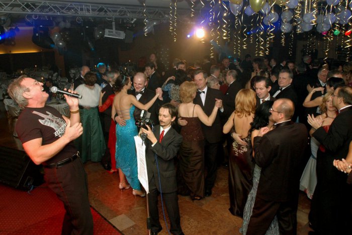 Ilustračný obrázok k článku Sezóna nablýskanej zábavy je tu: PREHĽAD plesov v Košiciach a okolí