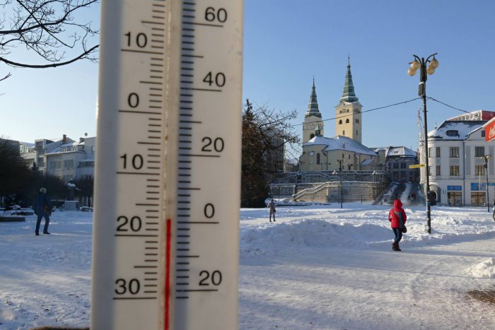 Ilustračný obrázok k článku Zima v Žilinskom okrese nepoľaví tak ľahko: Až takto má klesnúť teplota!