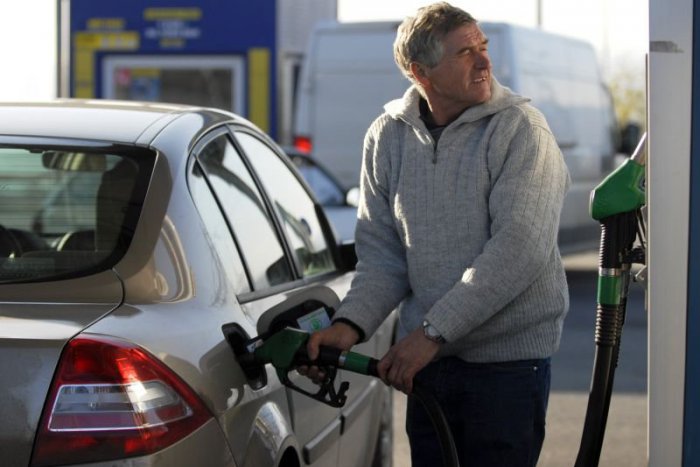 Ilustračný obrázok k článku Natankovali ste do auta omylom nesprávne palivo? Poradíme, čo rozhodne neurobte!