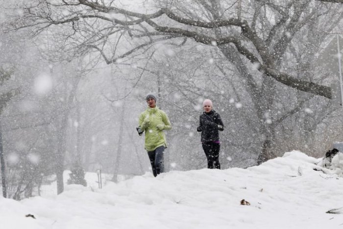 Ilustračný obrázok k článku Behu sa v zime nemusíte vzdať: Ľahšie sa chudne, tvrdí odborník na fitnes