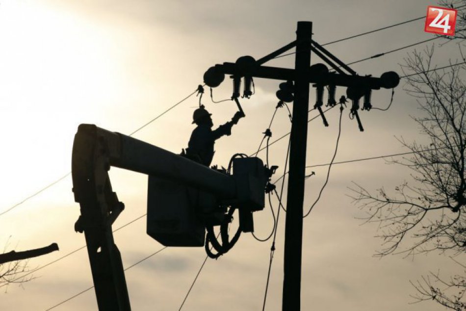 Ilustračný obrázok k článku Podrobný PREHĽAD odstávok elektriny v Brezne. Kde všade vo februári nepôjde prúd?