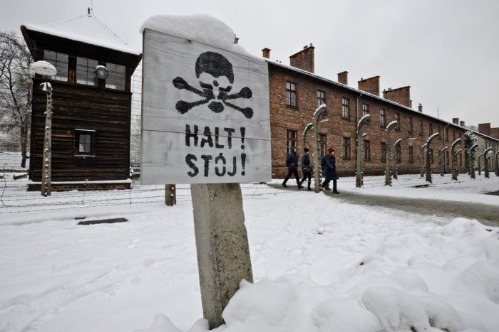Ilustračný obrázok k článku Bratislavský kraj bojuje proti extrémizmu. Stredoškoláci navštívia Osvienčim
