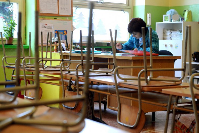 Ilustračný obrázok k článku Chrípka stále zúri aj v Nitrianskom kraji: Zatvorila už 75 škôl!