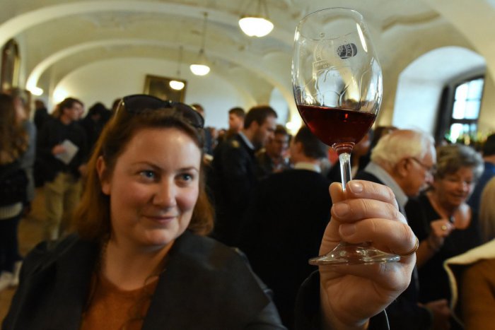 Ilustračný obrázok k článku V Tešedíkove sa zídu milovníci vína: Usporiadajú tam ochutnávku