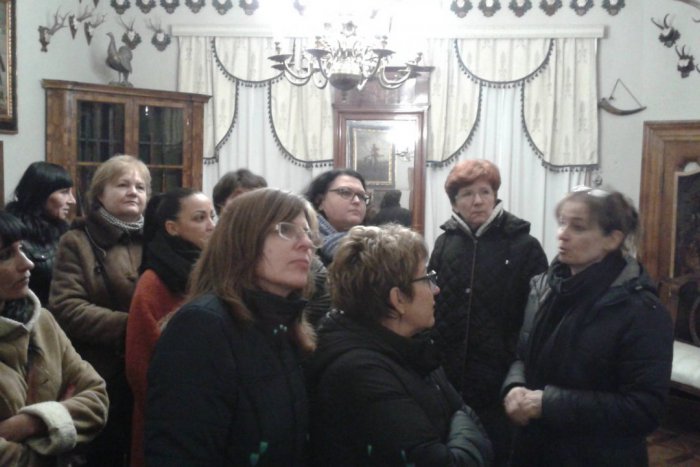 Ilustračný obrázok k článku Učitelia z Juhu využili prázdniny na vzdelávanie: Zaujímalo ich vyučovanie dejepisu v kaštieli