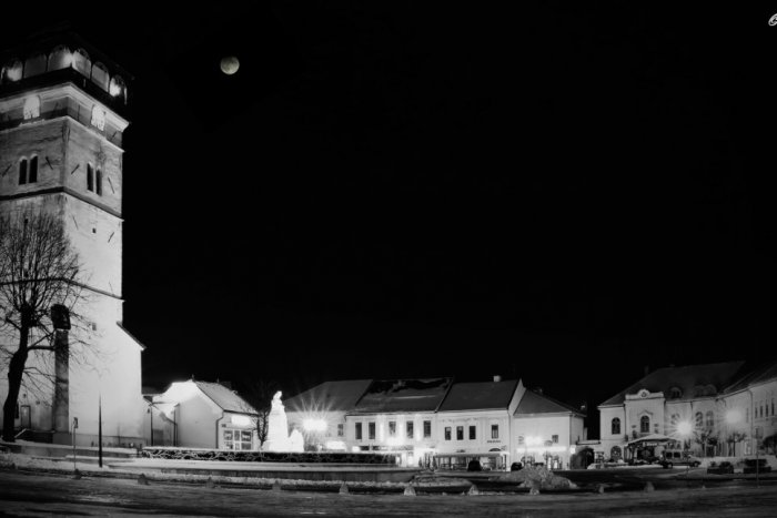 Ilustračný obrázok k článku Mesiac nad Rožňavou predviedol zvláštne divadlo. TAKTO sme ho zachytili na foťák