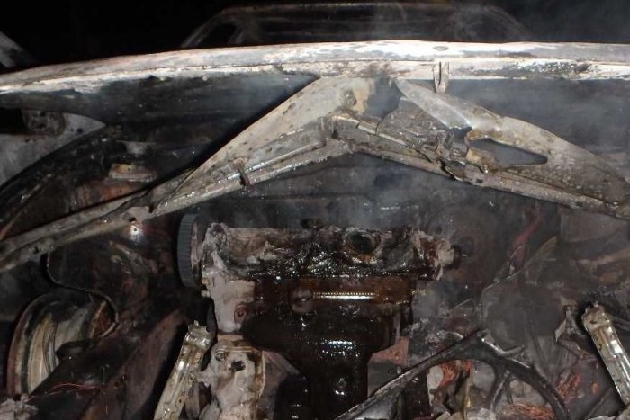 Ilustračný obrázok k článku Hrozný nález na ceste v Humenskom okrese: V zhorenom aute našli mŕtve telo!