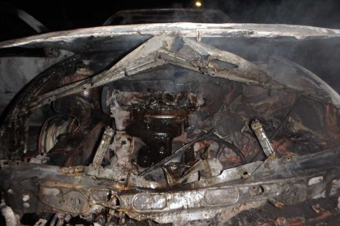 Ilustračný obrázok k článku V zhorenom vozidle pri Zubnom našli hasiči mŕtve telo