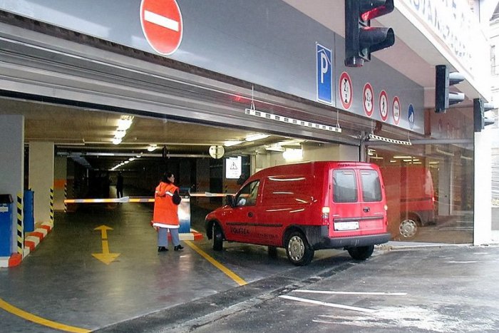 Ilustračný obrázok k článku Na Kramároch pri Slovenskej zdravotníckej univerzite chcú postaviť parkovací dom