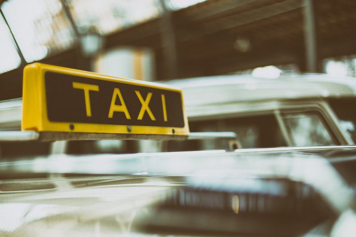 Ilustračný obrázok k článku AKO VYZERÁ DEŇ bratislavského taxikára: Viete, koľko denne najazdia?