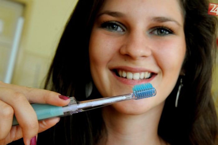 Ilustračný obrázok k článku Umývate si zuby správne? Väčšina ľudí správnu techniku neovláda