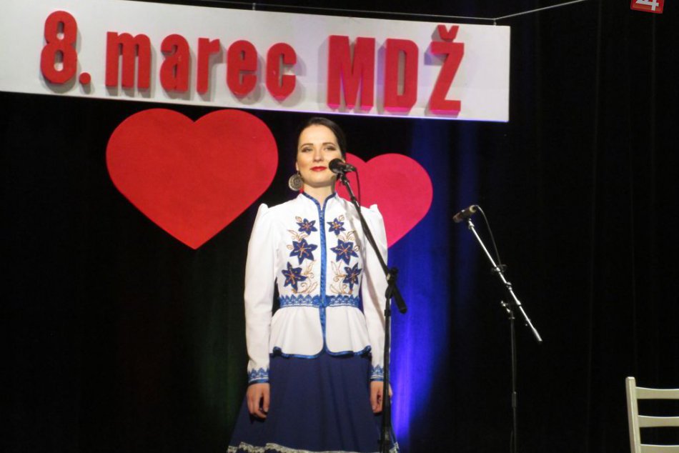 Ilustračný obrázok k článku FOTO: Donský kozácky chór v Zlatých Moravciach, takto sa u nás slávilo MDŽ...