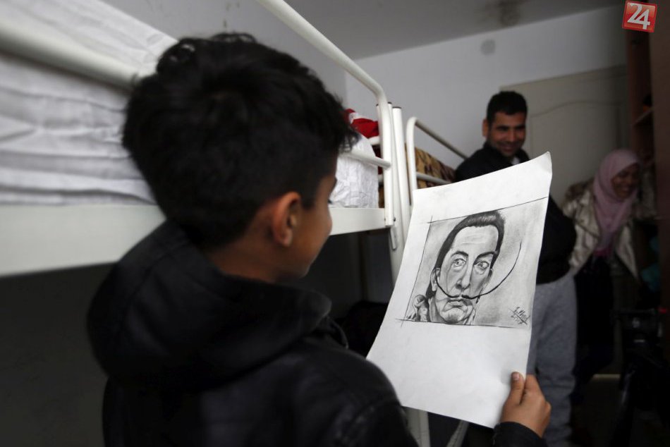 Ilustračný obrázok k článku KURIOZITA DŇA: Malý afganský Picasso, v utečeneckom centre kreslí neskutočné portréty