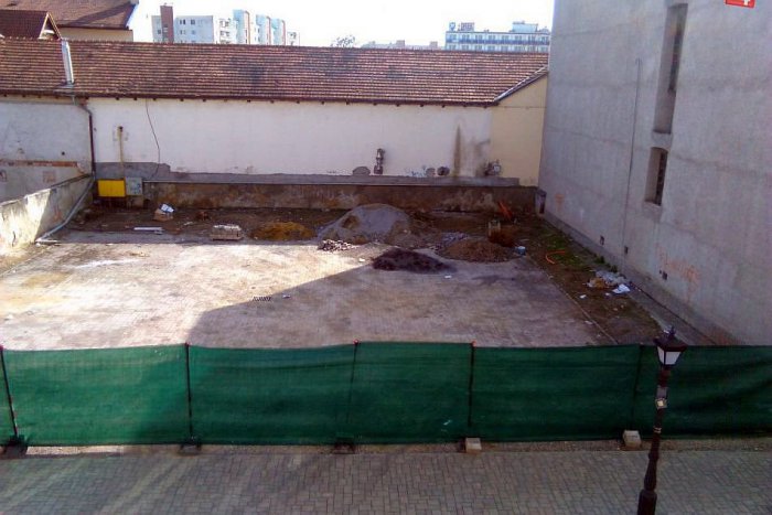 Ilustračný obrázok k článku FOTO: Radničné námestie v Lučenci už nebude len na papieri. Práce sa začali