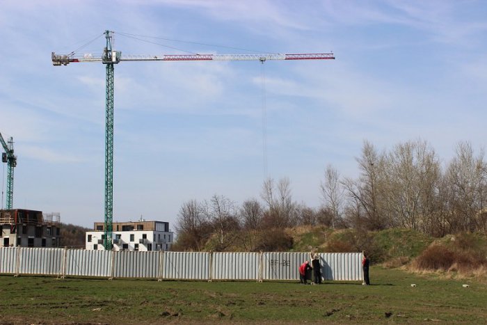 Ilustračný obrázok k článku Hlavné mesto začalo s prácami na pozemku Pri kríži