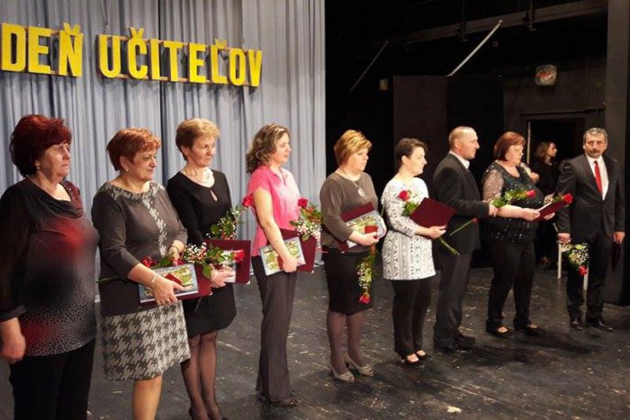 Ilustračný obrázok k článku Mesto ocenilo učiteľov a nepedagogických pracovníkov: 9 mien, ktorým sa ušlo pocty