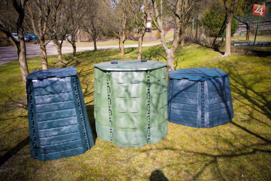 Ilustračný obrázok k článku Reakcia mesta na nákup kompostérov: Verejné obstarávanie nie je možné ovplyvniť