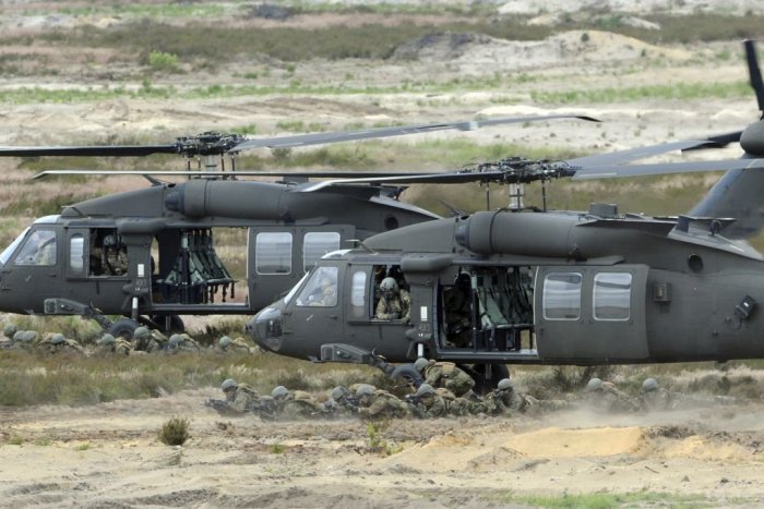 Ilustračný obrázok k článku Prvé vojenské vrtuľníky Black Hawk prídu na Slovensko v lete: Nahradia staré Mi-17