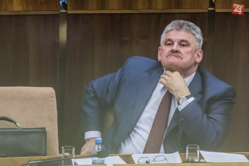 Ilustračný obrázok k článku Ministra práce neodvolali: Ján Richter ostáva vo svojej funkcii, FOTO