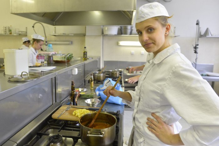 Ilustračný obrázok k článku Na Gymnáziu Jána Hollého sa začne variť: Vypomôžu študenti, budúci kuchári