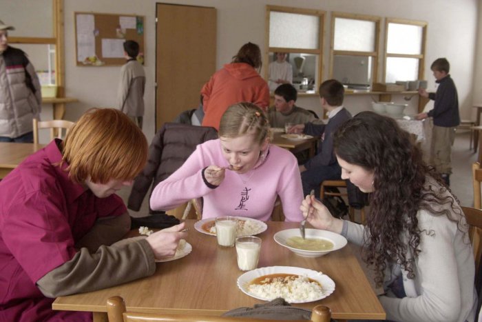 Ilustračný obrázok k článku Odborári vítajú návrh školských obedov zadarmo: Upozorňujú však na riziká