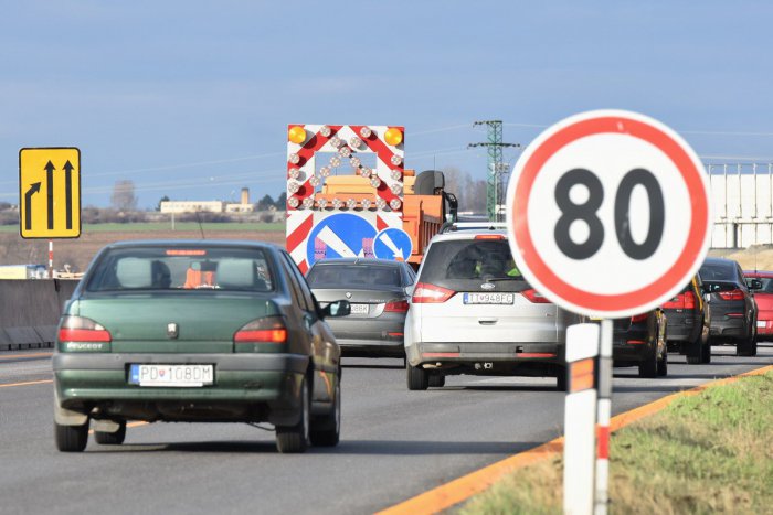 Ilustračný obrázok k článku R1 v úseku Trnava-Sereď čiastočne uzatvoria: Dopravu to obmedzí na pol roka