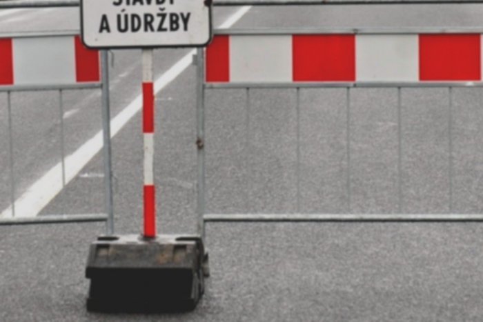 Ilustračný obrázok k článku Dôležité info pre šoférov v Spišskej: Pripravte sa na celkovú uzávierku na tejto ulici