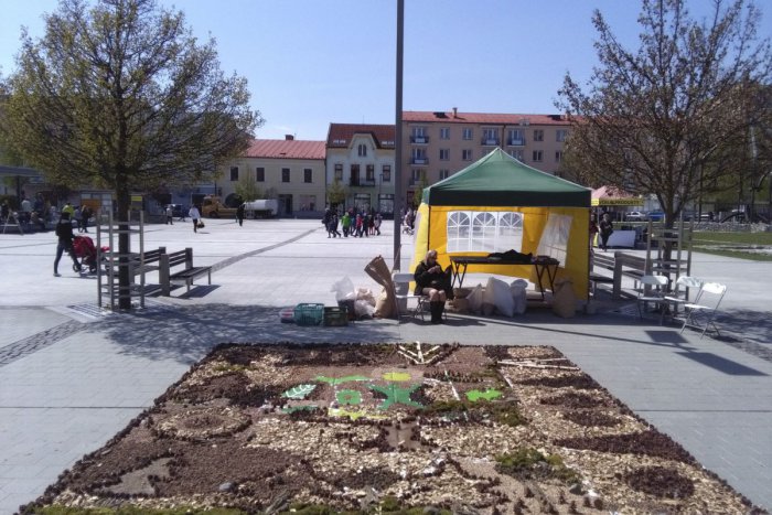 Ilustračný obrázok k článku FOTO: Hotová nádhera. Na zvolenskom námestí vytvorili rekordnú lesnú mandalu