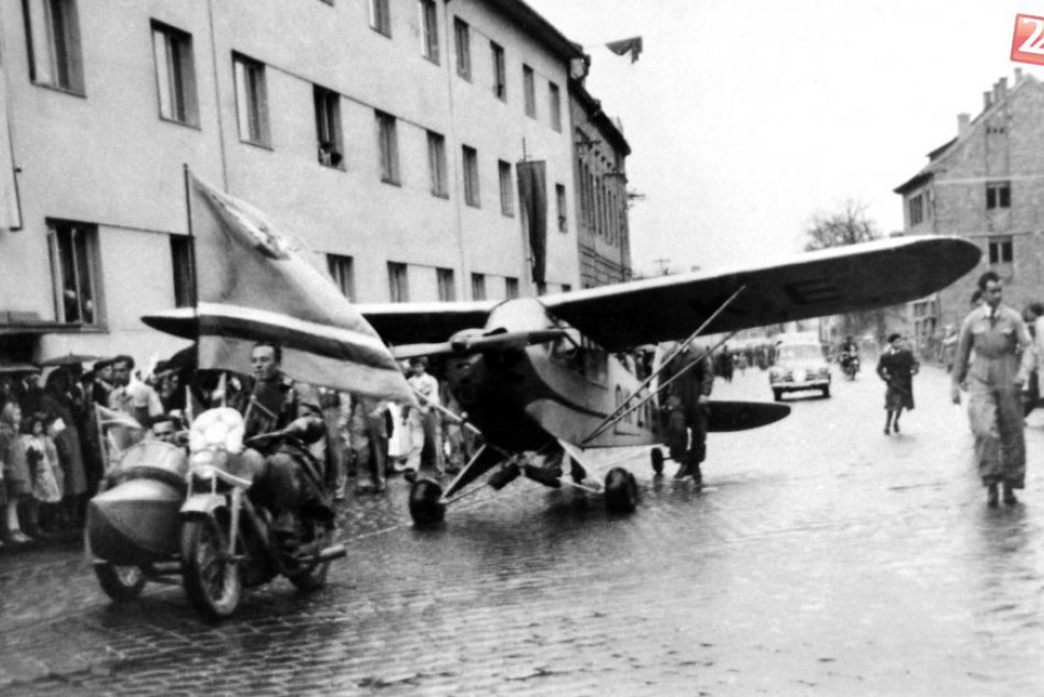 Ilustračný obrázok k článku Unikátne dobové FOTO: Krídla nad Novohradom odkrývajú históriu letectva v regióne