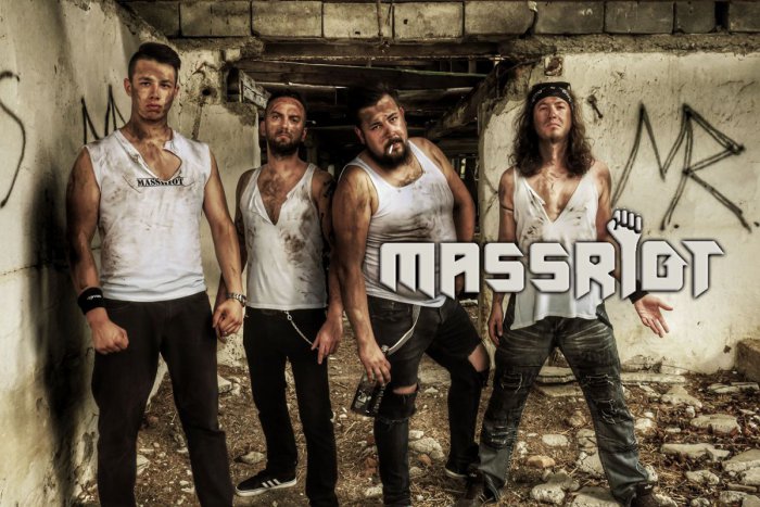 Ilustračný obrázok k článku Skupina Massriot v ROZHOVORE: Opäť valcujú v súťaži MTV Cover Of The Month, VIDEO