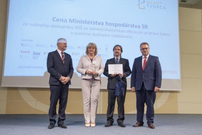 Ilustračný obrázok k článku Ich úsilie a úspechy nezostali nepovšimnuté: Ministerstvo ocenilo školu z Moraviec