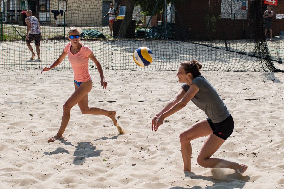 Ilustračný obrázok k článku FOTO: V Nitre odštartovala sezóna plážového volejbalu, pridali sa aj majstri