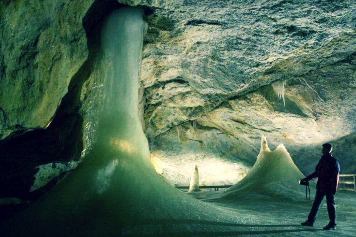 Ilustračný obrázok k článku Len pár klikov a tú nádheru máte priamo doma: Virtuálna prehliadka známej jaskyne pri Rožňave