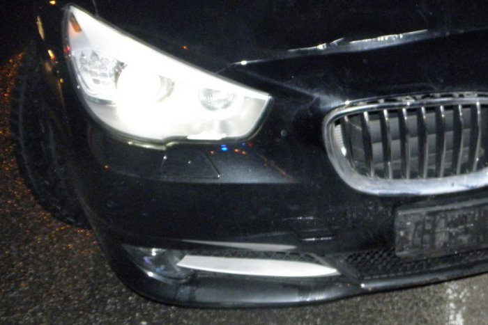 Ilustračný obrázok k článku Stala sa ďalšia nehoda: Havarovalo BMW, po nárazoch ostalo stáť v priekope