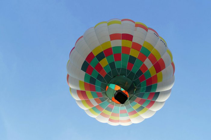 Ilustračný obrázok k článku Hasiči zasahovali pri horiacom teplovzdušnom balóne: 11 pasažierov utieklo včas
