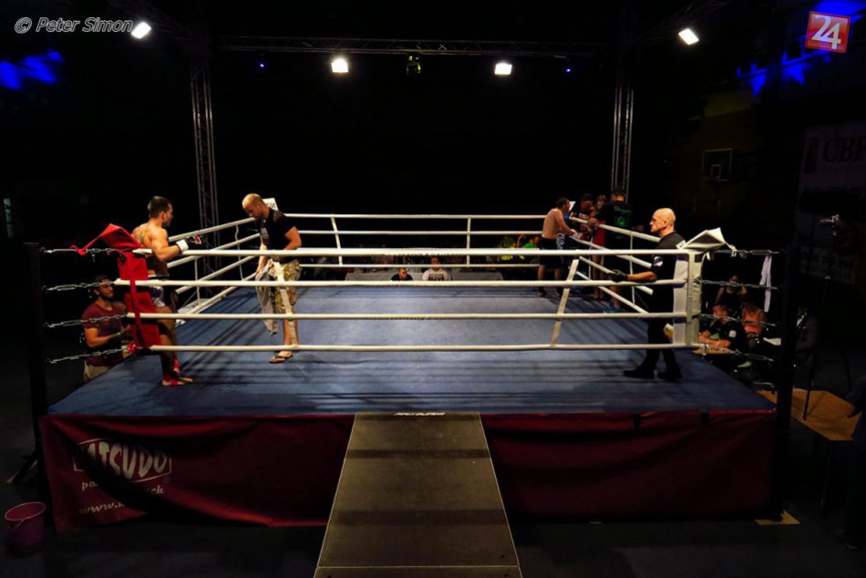 Ilustračný obrázok k článku FOTO: Večer bojových športov v Rožňave, padlo aj K.O.